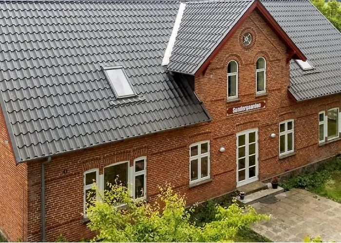 Sondergaarden Bed & Breakfast *